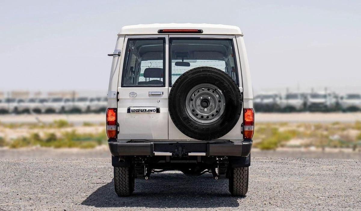 Toyota Land Cruiser 70 LC78 2.8L AT DIESEL 3DOOR 2024-6-6
