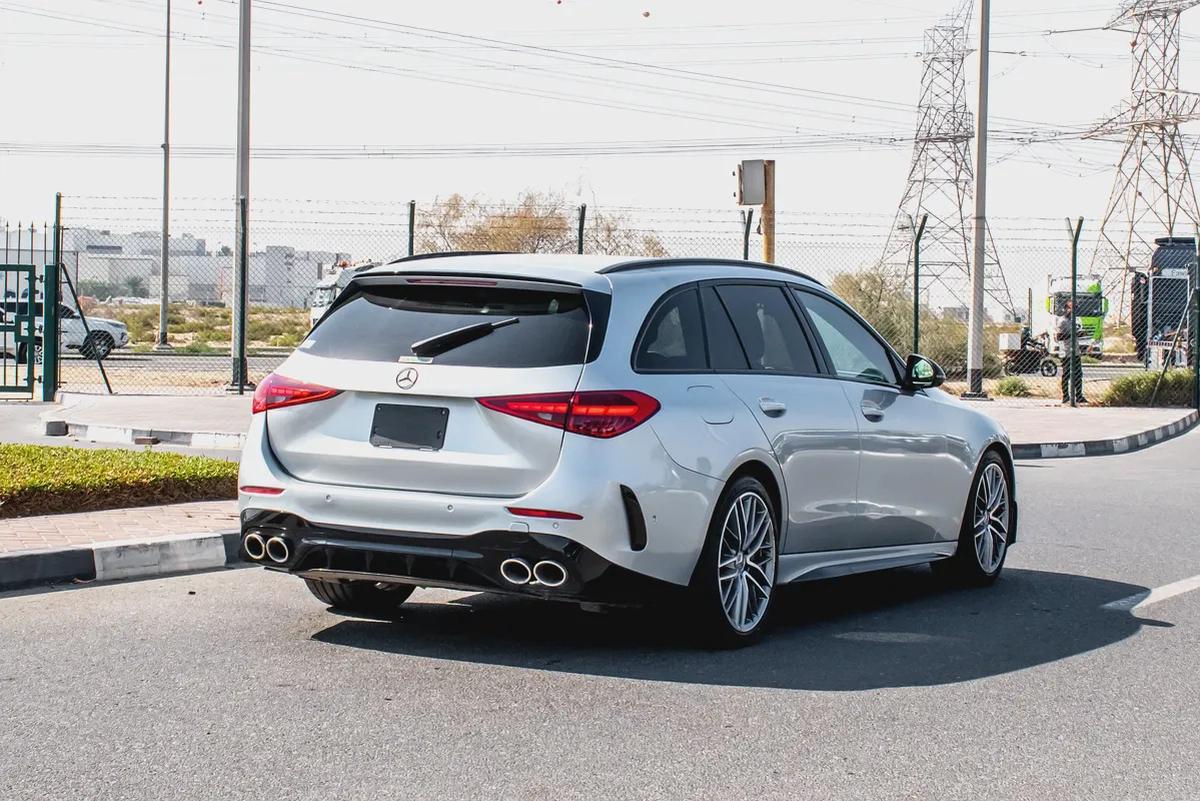 2023 - C43 STATION AMG - IMMACULATE CONDITION - ONLY 4,000 KM DONE-5-5