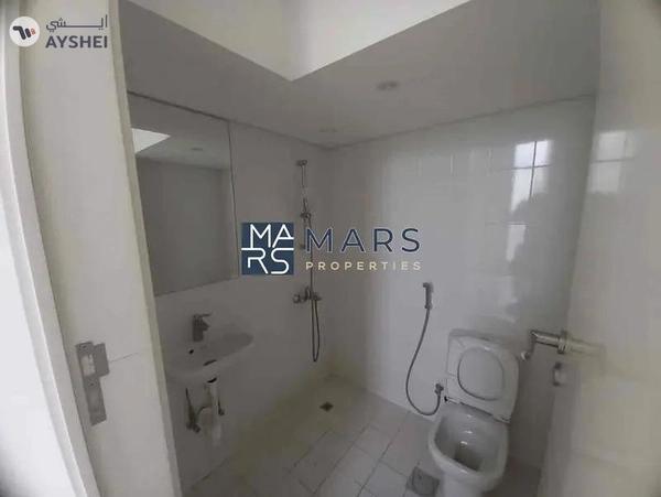 The Lavish 4BHK + Majlis Villa For Rent in Nasma Residense