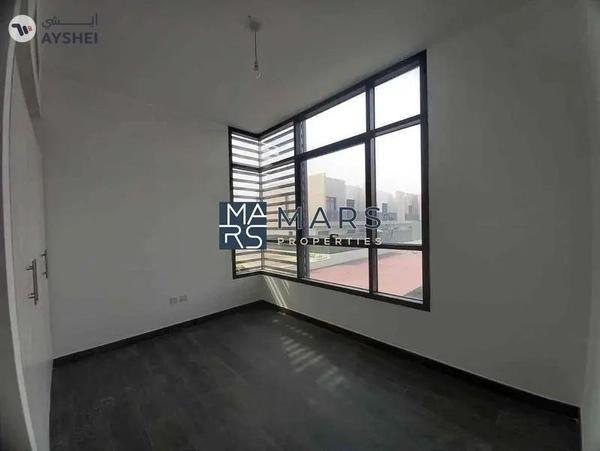 The Lavish 4BHK + Majlis Villa For Rent in Nasma Residense