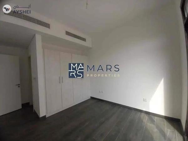 The Lavish 4BHK + Majlis Villa For Rent in Nasma Residense