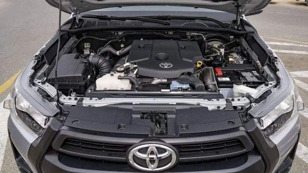 Toyota Hilux Toyota hilux 2.4L diesel mid option p.w MY24 for export only
