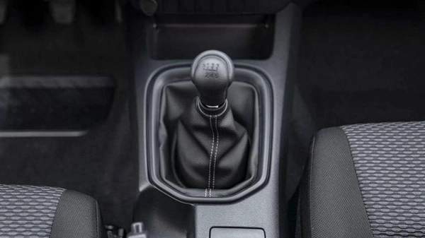 Toyota Hilux Toyota hilux 2.4L diesel mid option p.w MY24 for export only