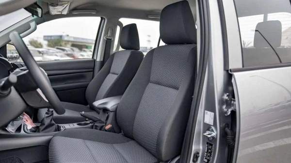 Toyota Hilux Toyota hilux 2.4L diesel mid option p.w MY24 for export only