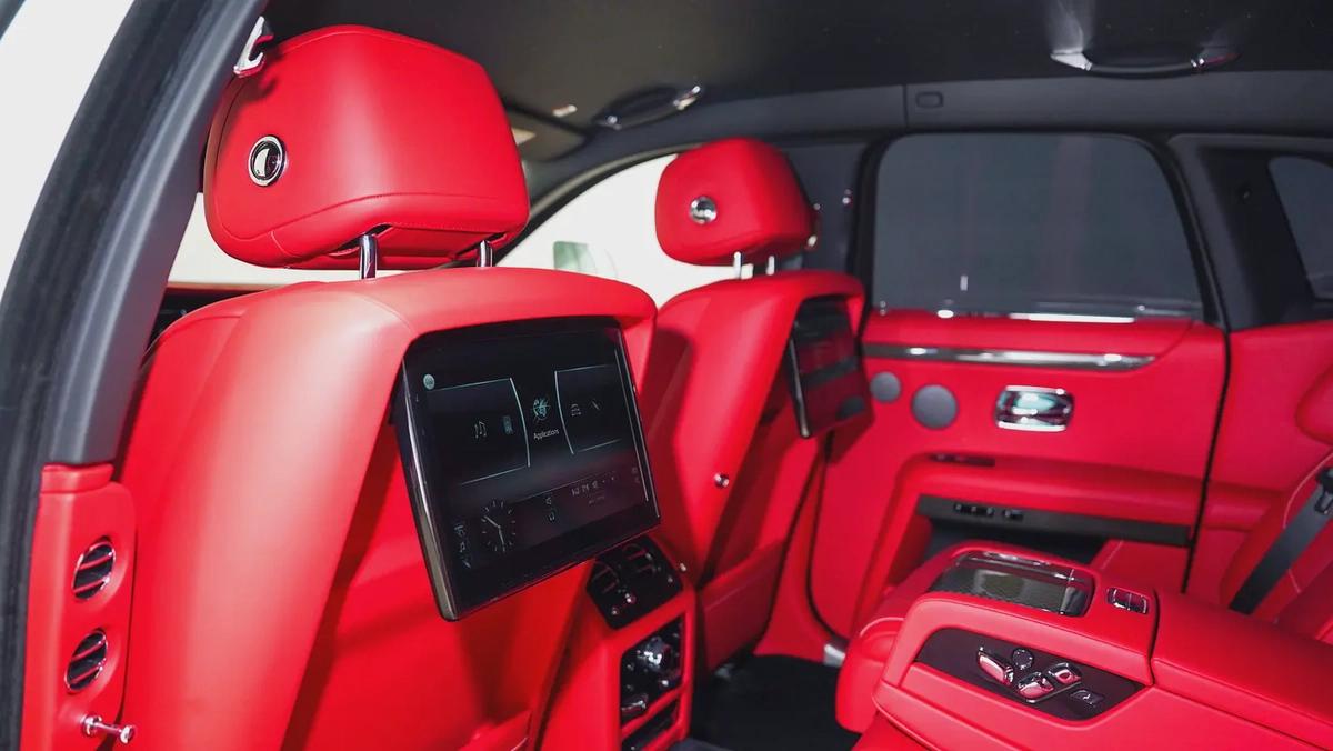 Ghost Black Badge | AED 15,136 PM | Up to 3 Years Unlimited Warranty |-4-4