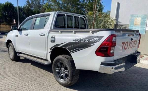 Toyota Hilux 2023 Toyota Hilux 2700cc Full Option Automatic With Rear Camera Zero KM