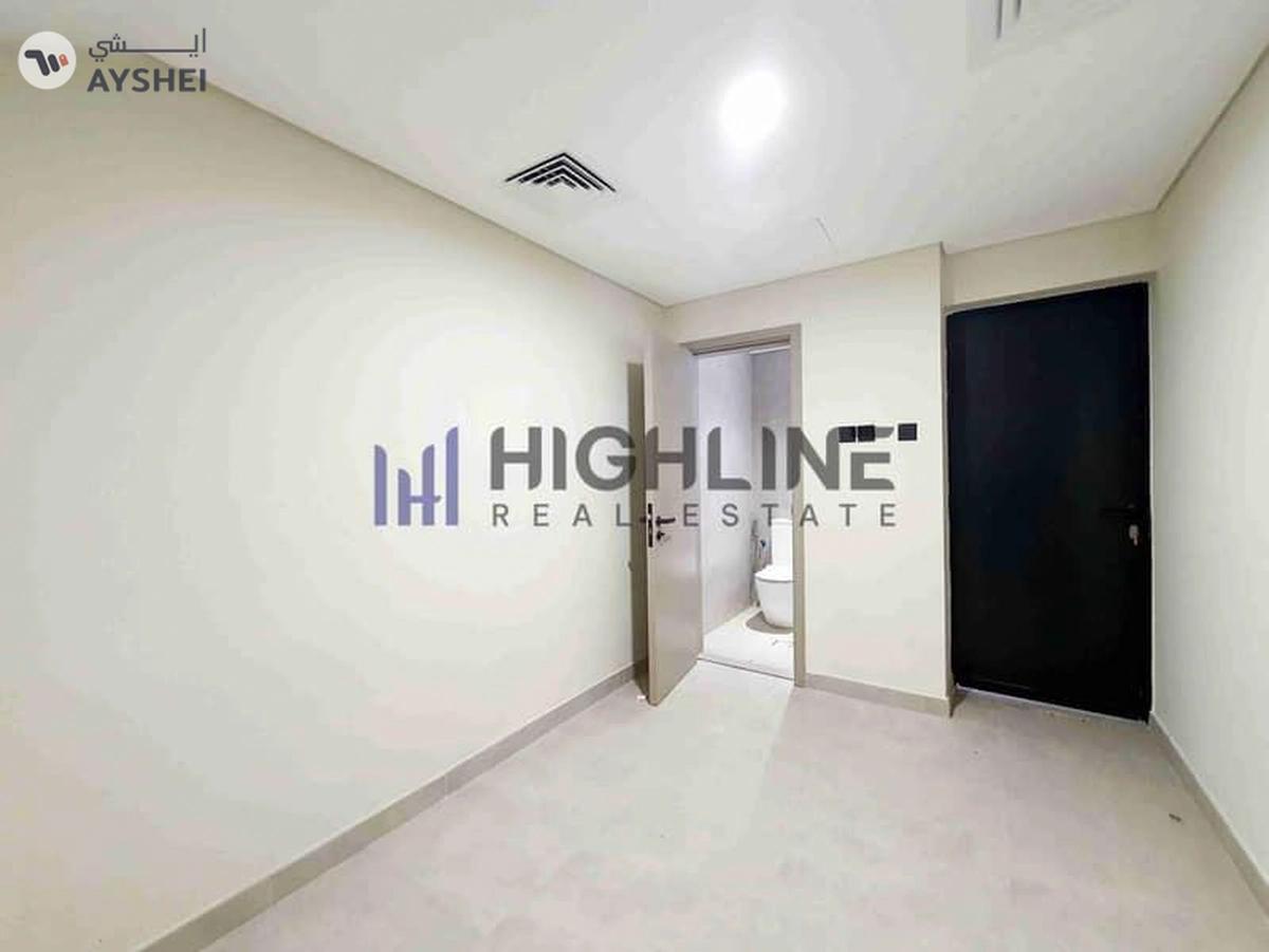 Exclusive 4-Bedroom Luxury Villa Near the Beach-10-10