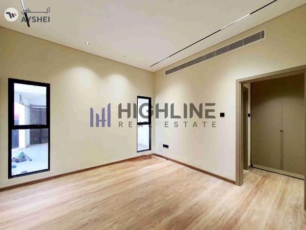 Exclusive 4-Bedroom Luxury Villa Near the Beach