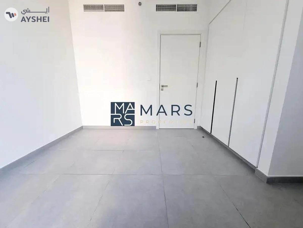 Luxury| Spacious| 2 Bedroom Apartment| With Balcony+ Covered Parking| Best Price-23-23