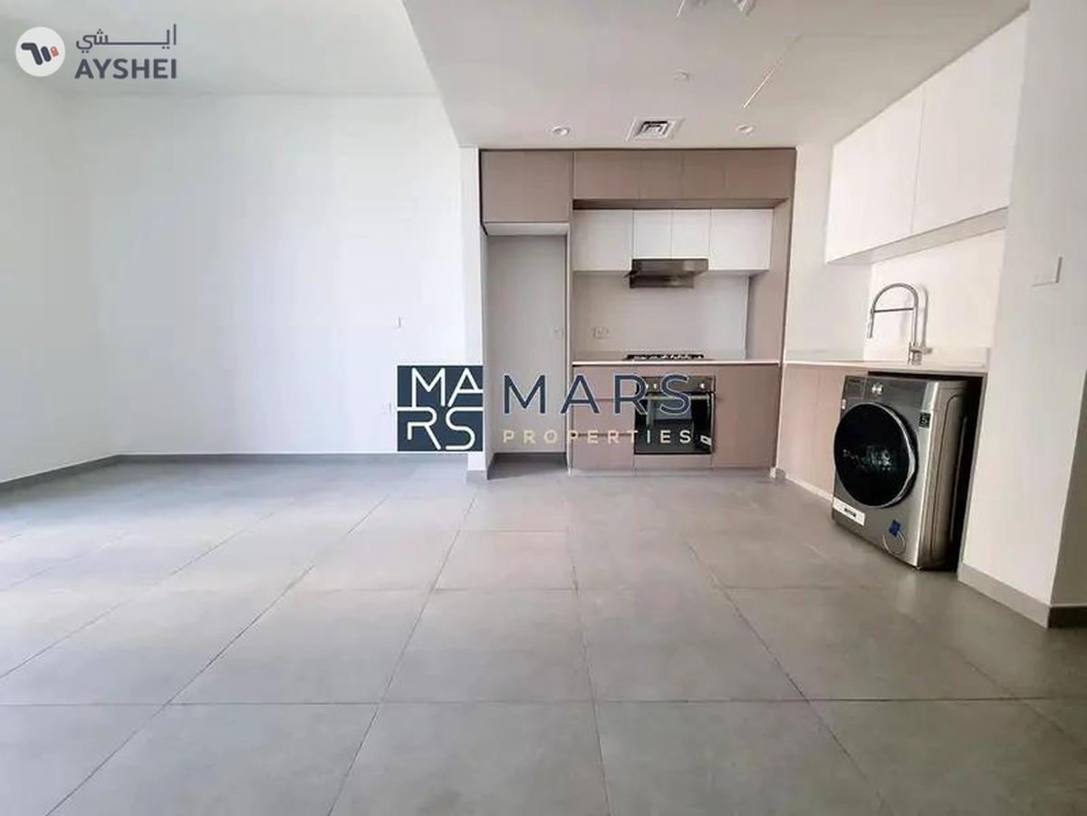 Luxury| Spacious| 2 Bedroom Apartment| With Balcony+ Covered Parking| Best Price-4-4