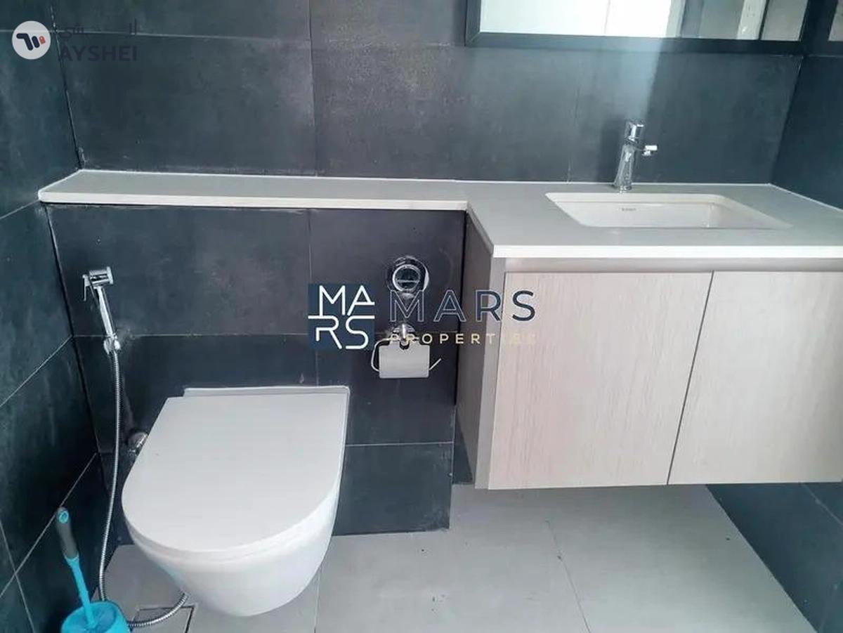 Luxury| Spacious| 2 Bedroom Apartment| With Balcony+ Covered Parking| Best Price-8-8