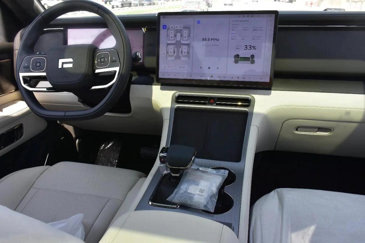 ROX 01 VIP 6 SEATS 2025 | WHITE-5-5