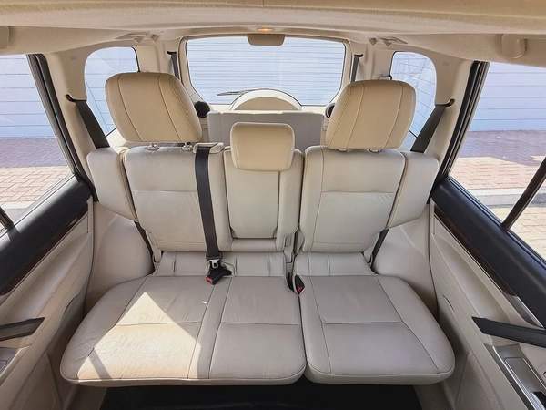 Mitsubishi Pajero GLS V6 3.8 Full Options 7 Seater 2014 Model GCC Specs With Partial Service History