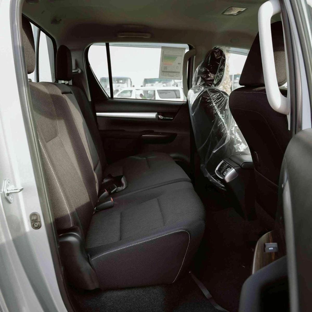 Toyota Hilux GLX AT 2.7L-3-3