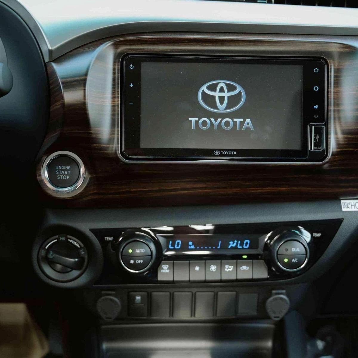Toyota Hilux GLX AT 2.7L-5-5
