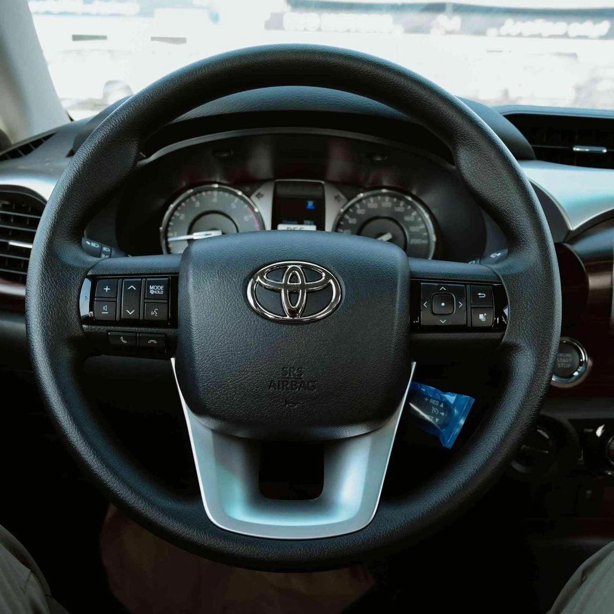 Toyota Hilux GLX AT 2.7L-11-11
