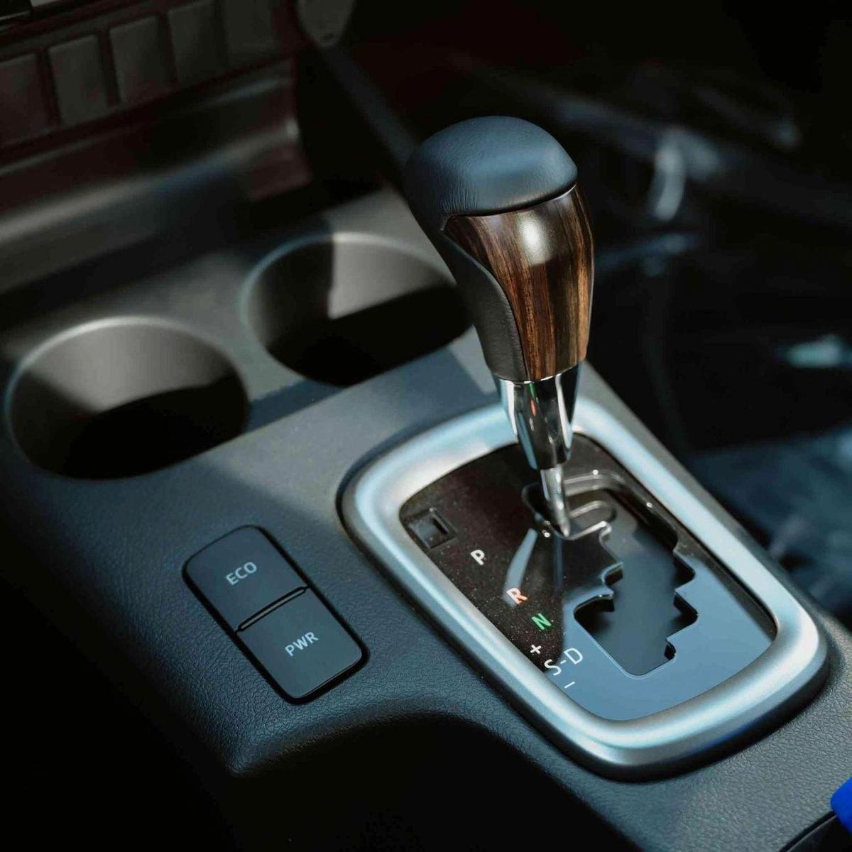 Toyota Hilux GLX AT 2.7L-12-12