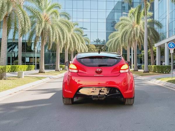 HYUNDAI | VELOSTER | GLS | 1.6L |2016 |GCC | EXCELLENT CONDITION