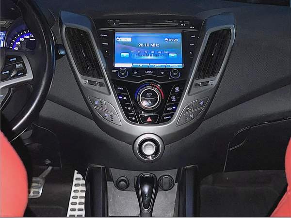 HYUNDAI | VELOSTER | GLS | 1.6L |2016 |GCC | EXCELLENT CONDITION