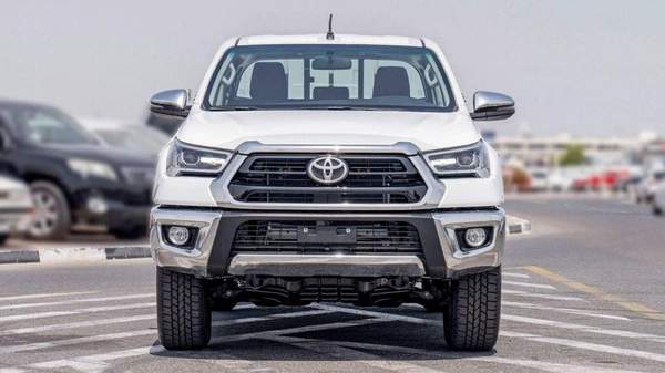 Toyota Hilux TOYOTA HILUX DC 2.7P MT 4X4 MY2023 – WHITE
