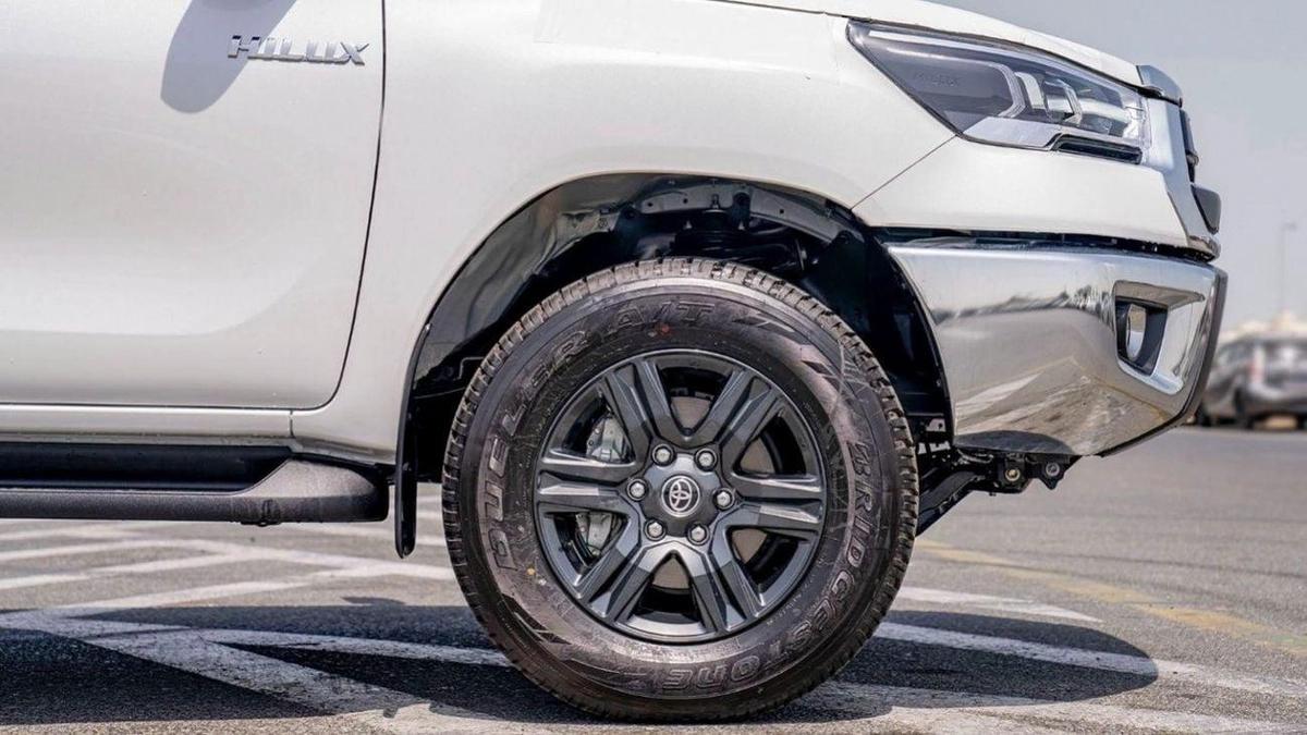 Toyota Hilux TOYOTA HILUX DC 2.7P MT 4X4 MY2023 – WHITE-7-7
