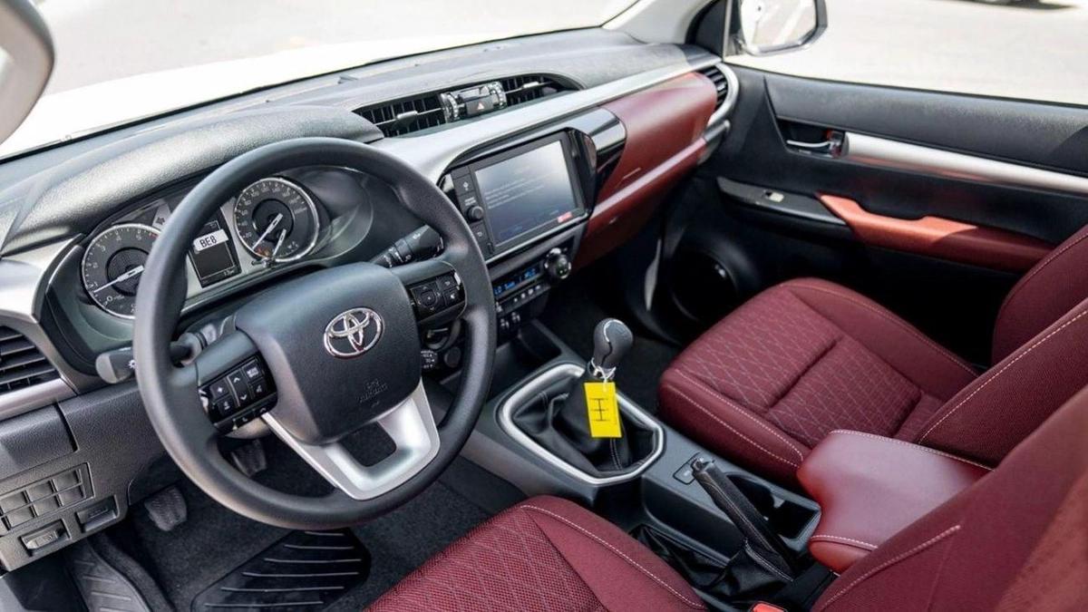 Toyota Hilux TOYOTA HILUX DC 2.7P MT 4X4 MY2023 – WHITE-12-12