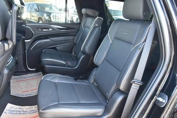CADILLAC ESCALADE LUXURY 2023 | BLACK