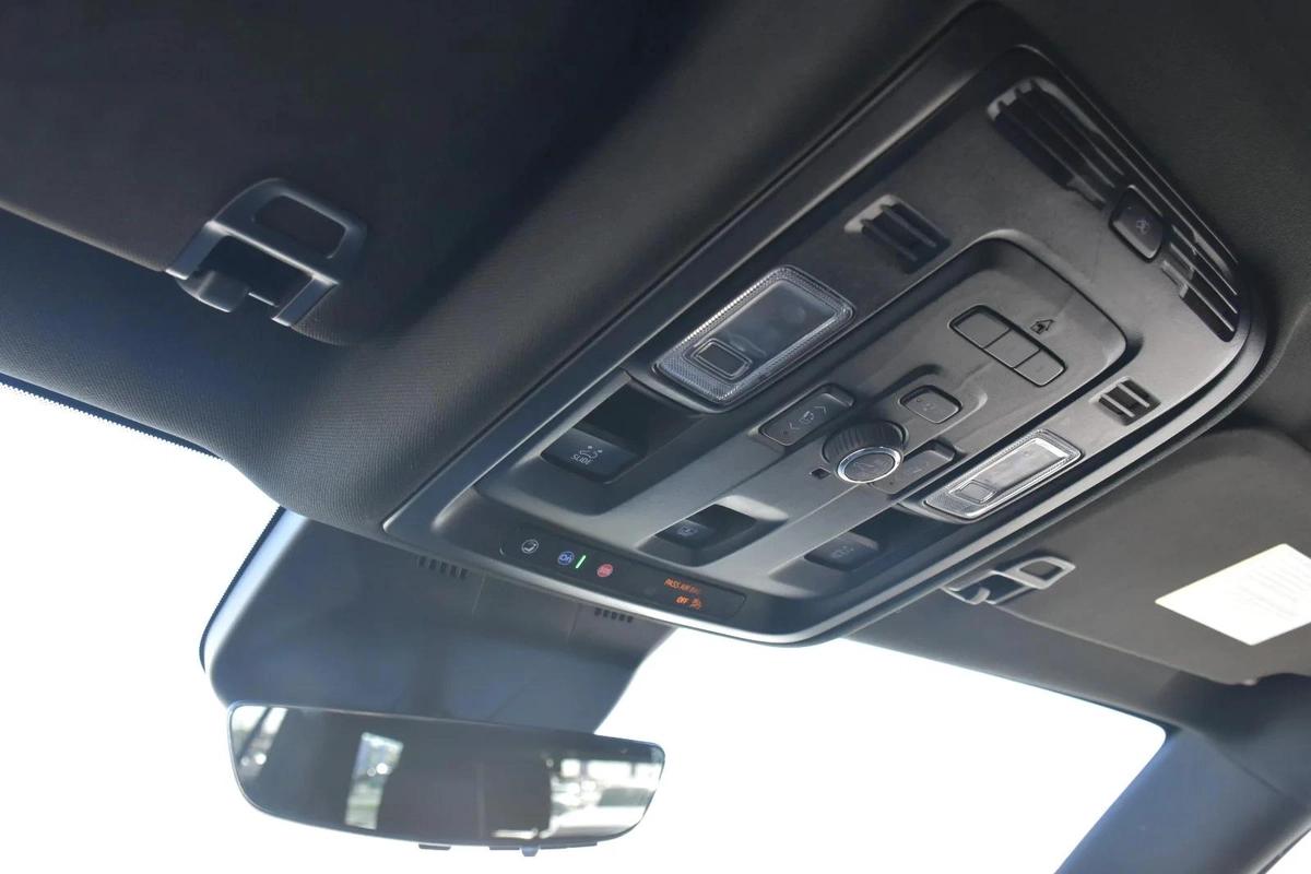 CADILLAC ESCALADE LUXURY 2023 | BLACK-1-1