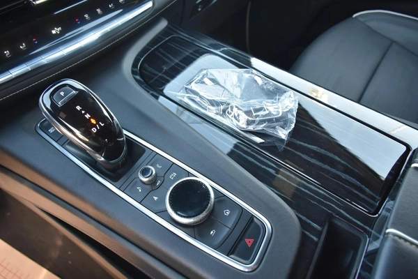 CADILLAC ESCALADE LUXURY 2023 | BLACK
