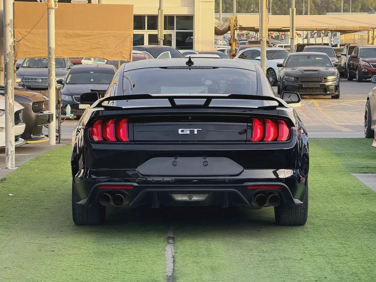 فورد موستنج جى تى 5.0 2023 V8-3-3