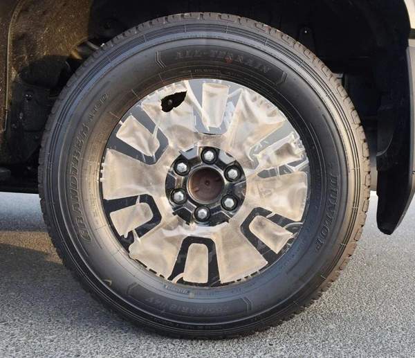 Toyota Prado Prado 2.4L 2026 MID OPTION