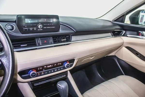 WARRANTY 1 YR / 20000 KM | GCC | 2.5 L | AED 1100 |