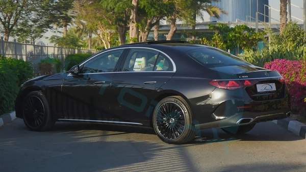 2026 Mercedes-Benz E 300 AMG EQ Boost 2.0T RWD GCC With2 Years Unlimited Mileage Warranty