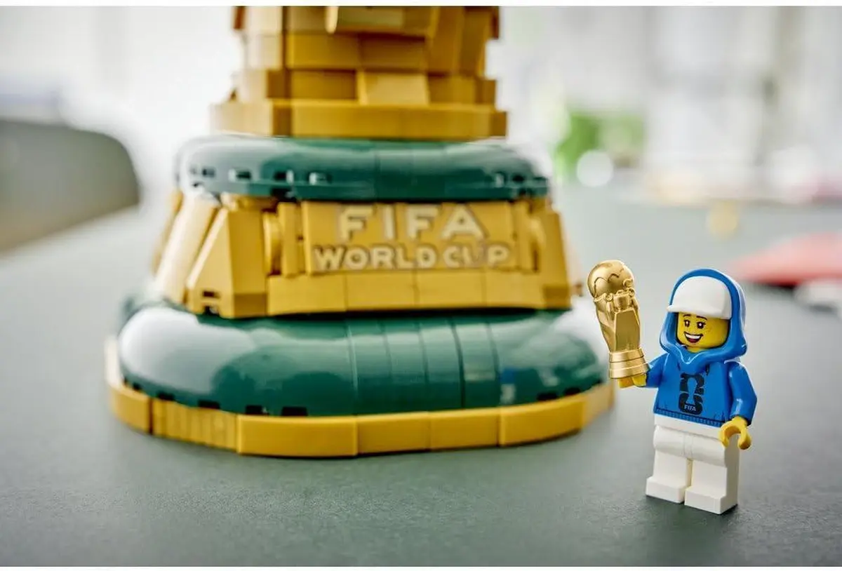 LEGO Editions FIFA World Cup Official Trophy Toy - 3D DIY Model Kit w/a Collectible Minifigure - Football-1-1