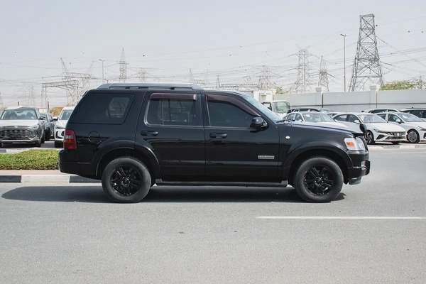 2007 - FORD EXPLORER - GOOD CONDITION - ONLY 95,000 KM