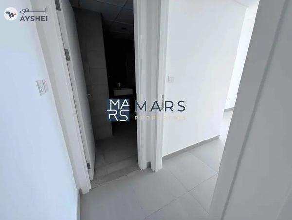 Poolside Luxury: 2BR Apartment with Scenic Views