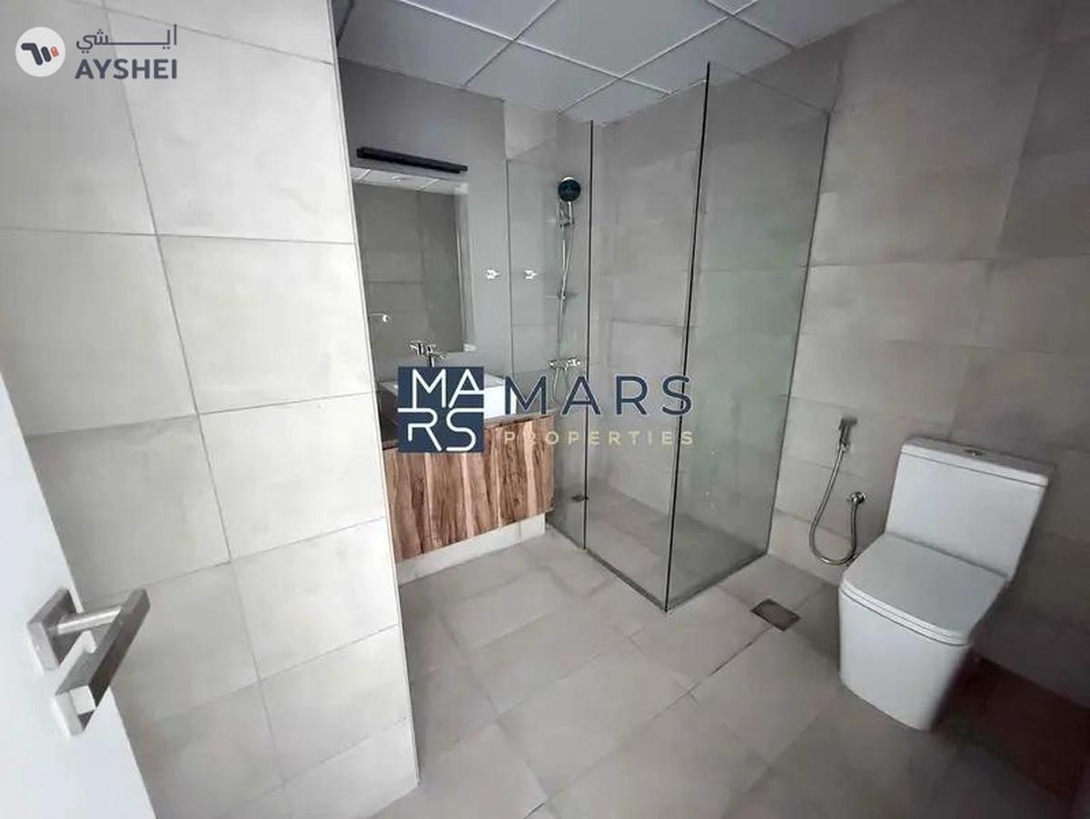 Poolside Luxury: 2BR Apartment with Scenic Views-9-9