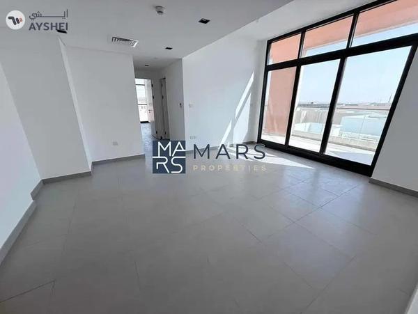 Poolside Luxury: 2BR Apartment with Scenic Views