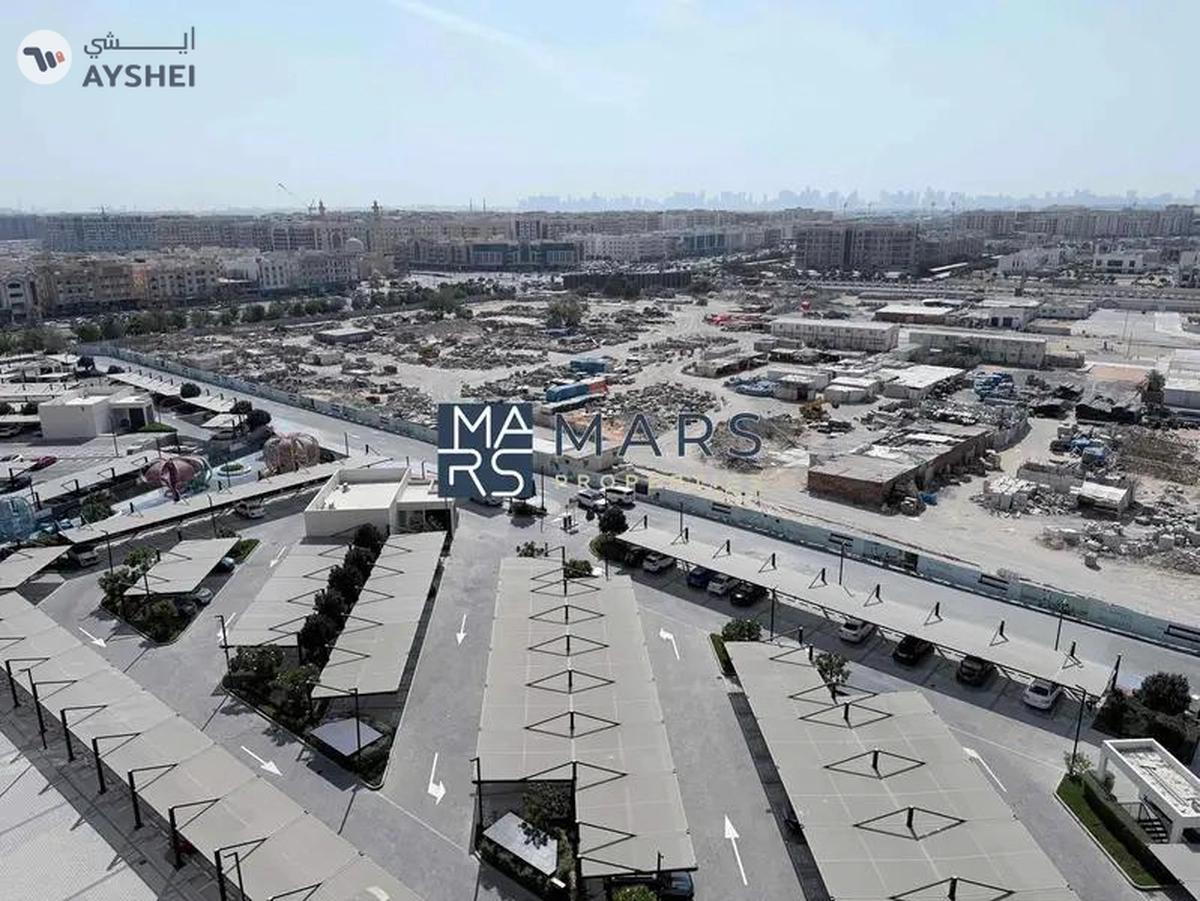 Poolside Luxury: 2BR Apartment with Scenic Views-0-landscape