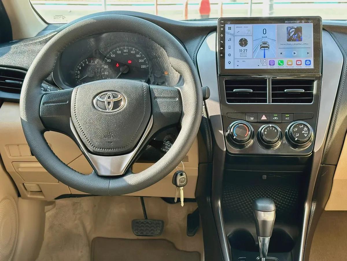 TOYOTA YARIS 2022 1.5L GCC (580/-MONTHLY)-8-8