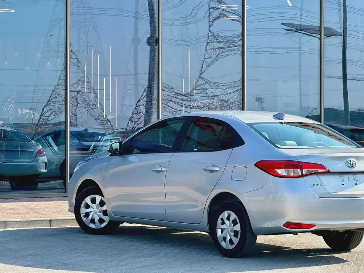TOYOTA YARIS 2022 1.5L GCC (580/-MONTHLY)-14-14