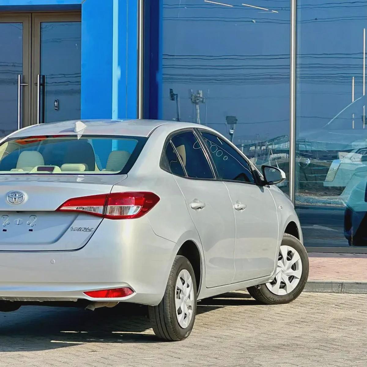 TOYOTA YARIS 2022 1.5L GCC (580/-MONTHLY)-15-15