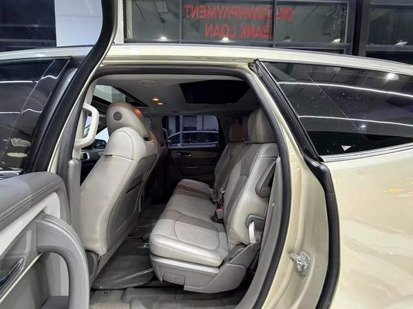 2014 Chevrolet Traverse LTZ - GCC Specs - Well Maintained