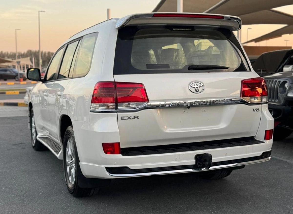 Toyota Land Cruiser EXR 4.0L AWD-5-5
