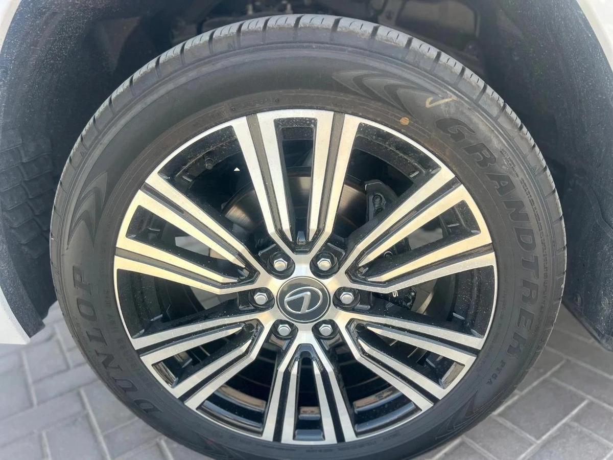 Lexus LX 600 SIGNATURE-7-7