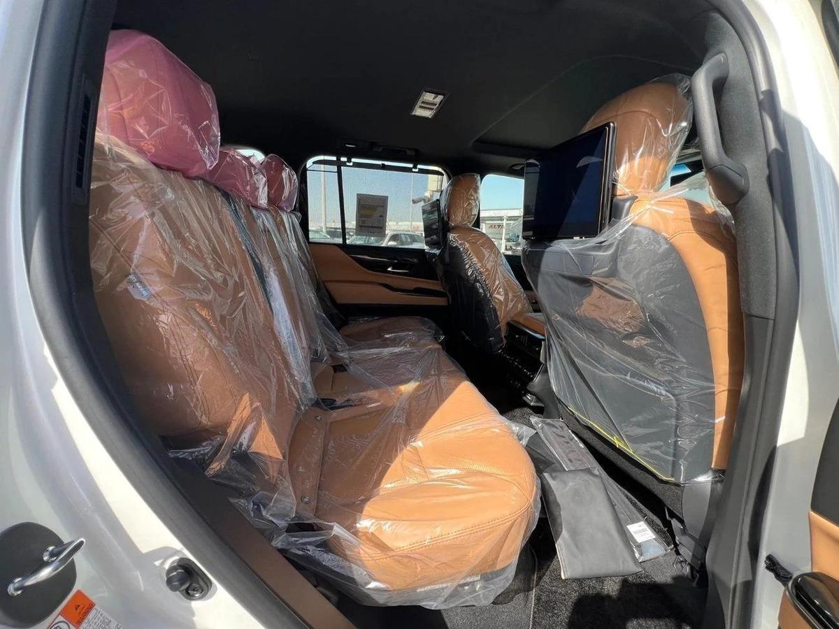 Lexus LX 600 SIGNATURE-16-16