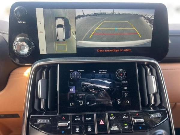 Lexus LX 600 SIGNATURE