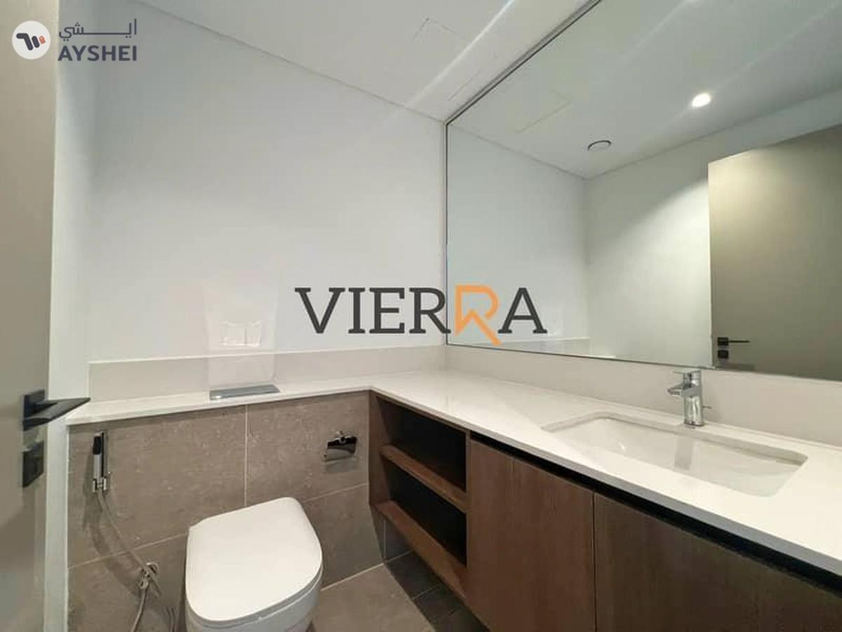 Brand New l Modern Layout l Ready To Move In-18-18