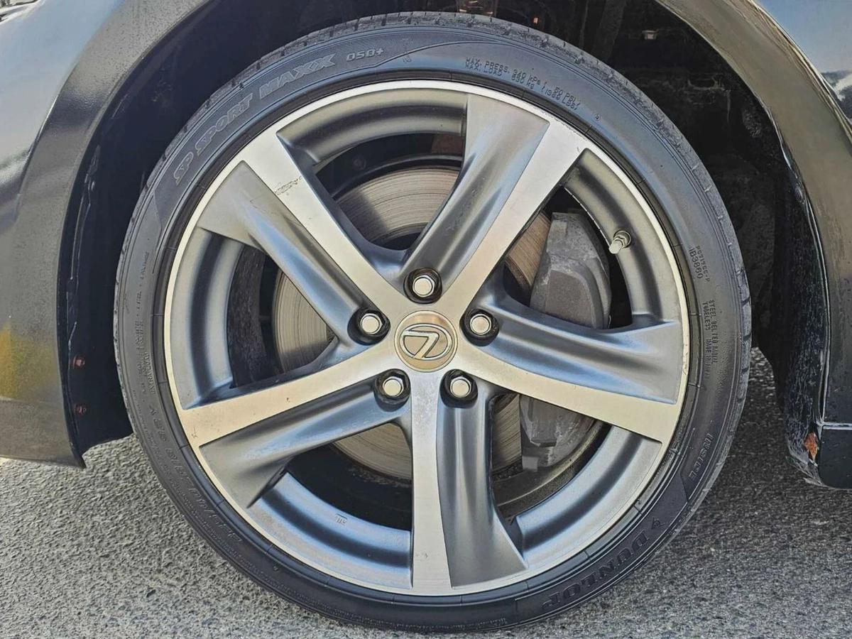 Lexus IS300 IS 300/ VERY LOW MILEAGE/ V6 AWD/ LOT#36496-4-4