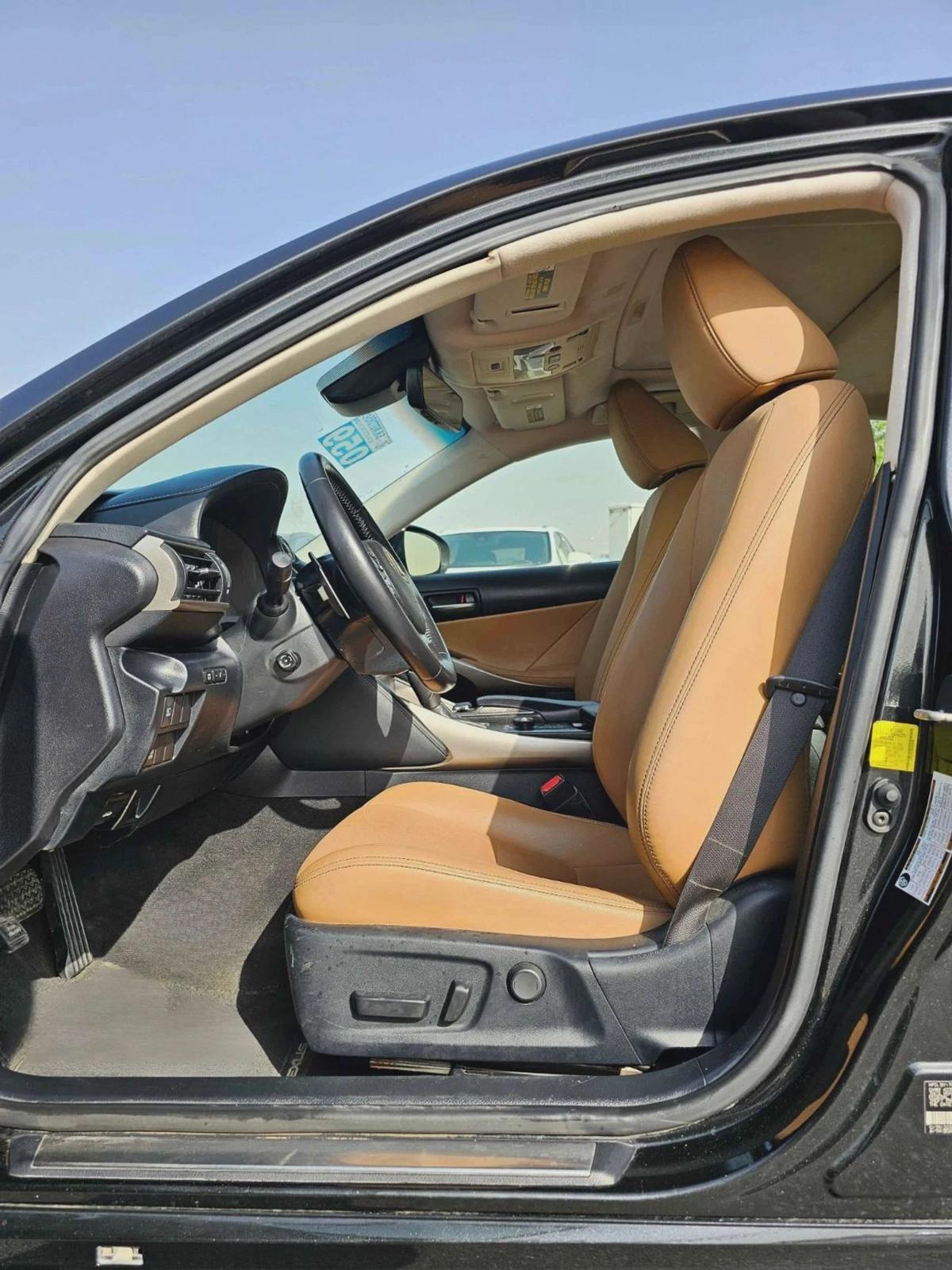 Lexus IS300 IS 300/ VERY LOW MILEAGE/ V6 AWD/ LOT#36496-5-5